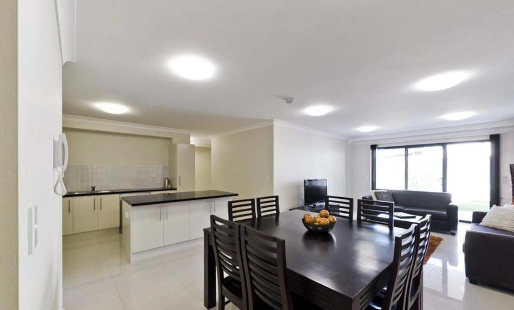 Astina Serviced Apartments - Central Penrith Exterior foto